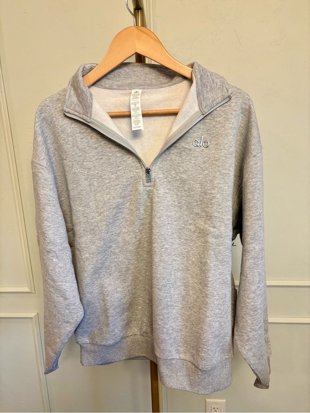 ALO Sweater Accolade 1/4 Zip athletic heather grey MSRP $148